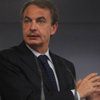 Zapatero: "Los políticos que se creen más grandes que su partido acaban fundando partidos mucho más pequeños"