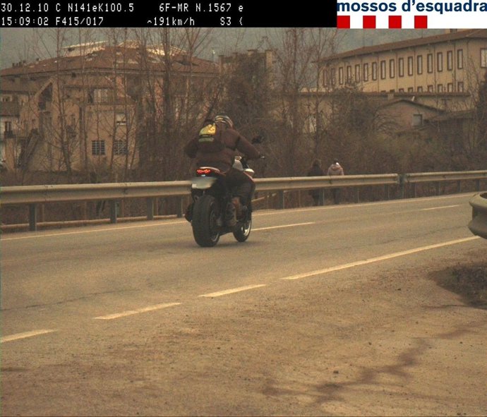 Motorista a 191 km/h