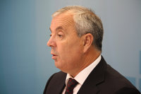 Pachi Vázquez dice que los socialistas están "indignados, no atemorizados" tras el ataque a la sede del PSOE de Betanzos