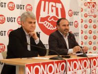 CCOO se opone a que la Junta renuncie a la competencia de dependencia para reducir el déficit público