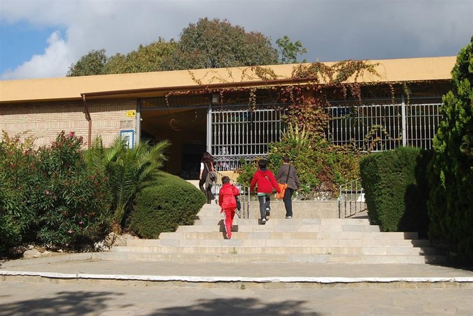 Entrada de la Cueva del Tesoro de Rincón de la Victoria