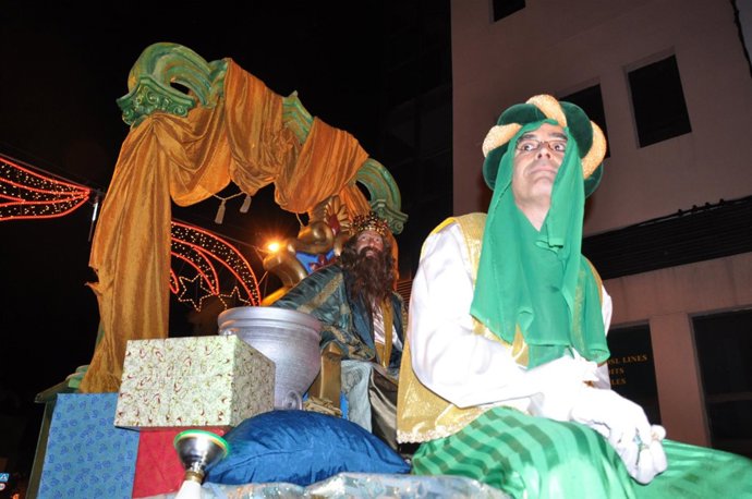 Nota De Prensa Y Fotos: Todo Listo Para Recibir A SS.MM. Los Reyes Magos En Adej