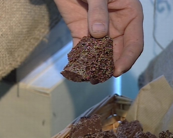 Pastelería valenciana crea carbón de chocolate ecológico