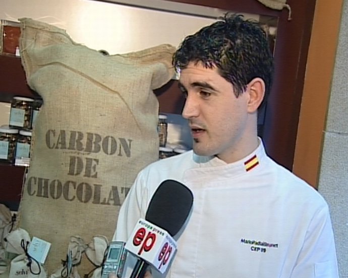 Pastelería valenciana crea carbón de chocolate ecológico