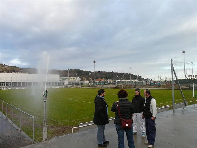 Nuevo sistema de riego en Hondartza.