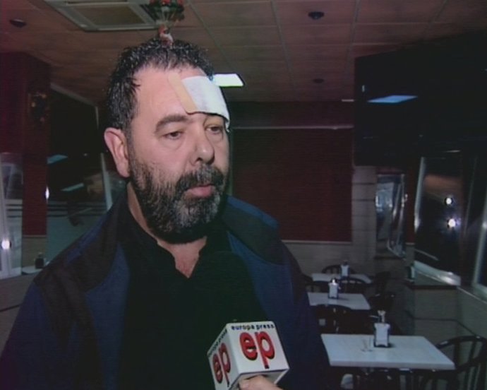 Agreden al dueño de una bolera tras pedir a un cliente que apague su cigarro