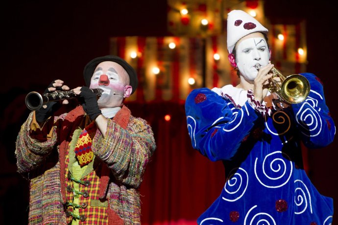 Prórroga De 'Triálogos Clownescos'