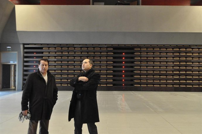 Jerónimo Blasco y el arquitecto Javier Gallardo, autor del proyecto.