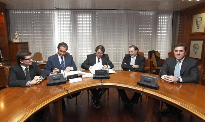 Firma acuerdo RFEF-Dataga
