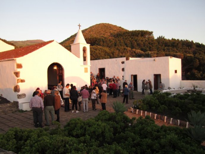 ANIVERSARIO, EN EL HIERRO, DE LA LLEGADA DE LA VIRGEN DE LOS REYES