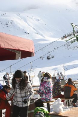 N.P.ARAMÓN CIERRA LA CAMPAÑA DE NAVIDAD CON 260.000 ESQUIADORES