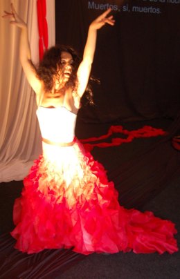 'Cientos de pájaros te impiden andar', de Ábrego Teatro