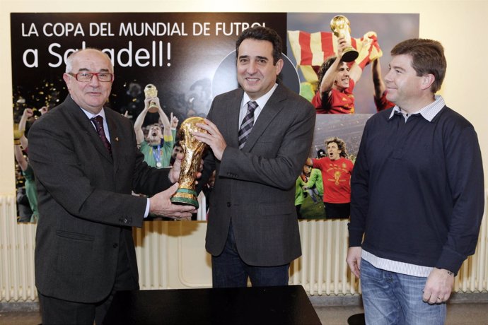 Sabadell expone la Copa del Mundo de fútbol