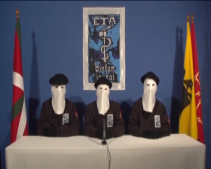 Reacciones desde el Pais Vasco al comunicado de ETA