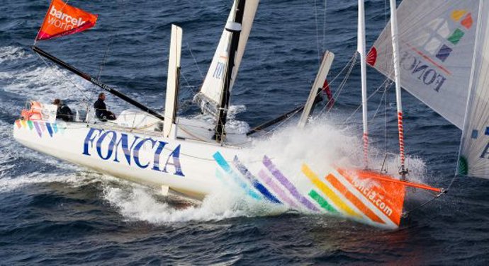 Foncia rompe proa Barcelona World Race 