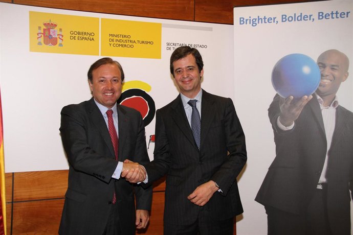 Joan Mesquida y el consejero delegado de Amadeus, Luis Maroto