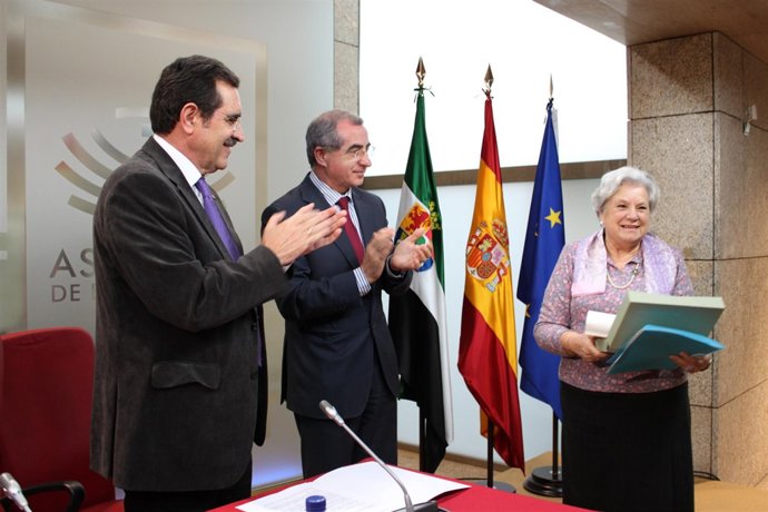 MÉRIDA NOTA ENTREGA PREMIOS