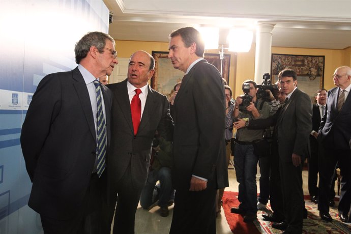 Emilio Botín y César Alierta con José Luis Rodríguez Zapatero durante la present