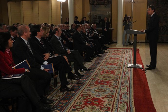 Presidente del Gobierno, José Luis Rodríguez Zapatero, presenta el Informe Econó