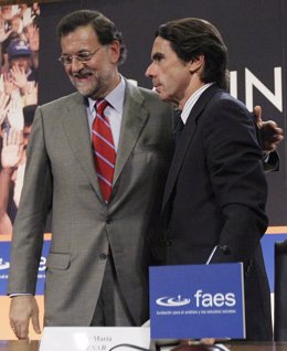 Mariano Rajoy y José María Aznar en la FAES
