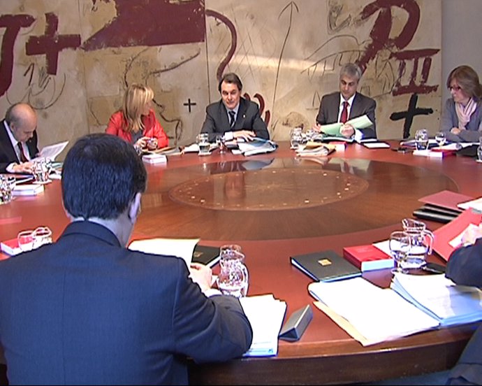 Mas preside la reunión del gobierno en Generalitat