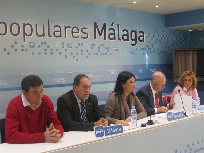 Miembros del PP de Málaga presentan una querella contra Bernal