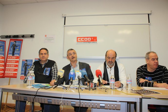 El secretario general de la Federación de Enseñanza de CCOO Región de Murcia y c