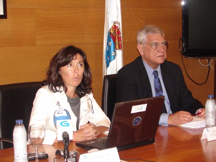 La secretaria xeral de Modernización, Mar Pereira, y el director xeral de Avalia