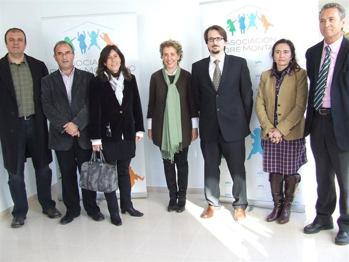 Aina Calvo en inauguración piso Asociación Padre Montalvo