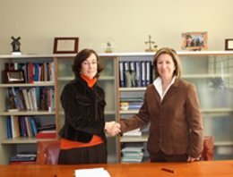 Sanidad firma un convenio con la Fundación Antena 3 para garantizar el acceso gr