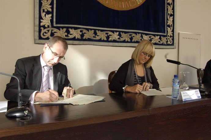 Gamesa firma la Cátedra 35 de la Universidad de Zaragoza