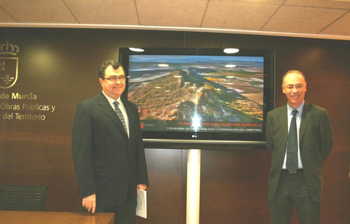 Ballesta y Navarro presentan el portal