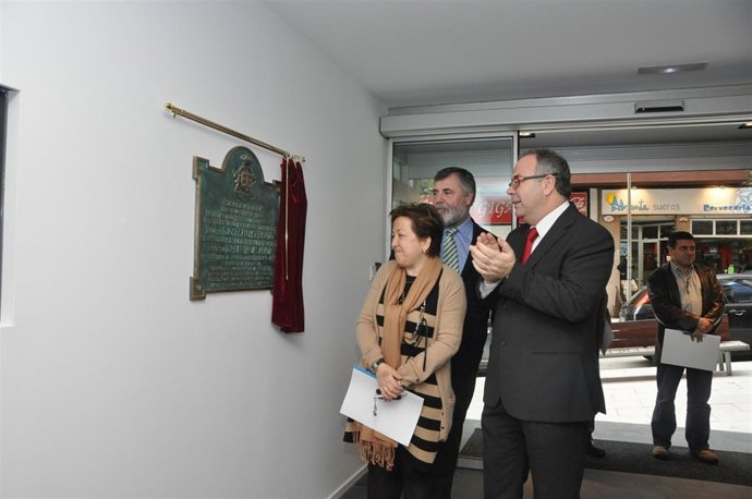 INAUGURACIÓN DE LA NUEVA SEDE DEL COLEGIO MÉDICO EN SANTIAGO (FOTOGRAFÍAS)