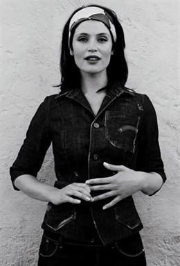 Gemma Arteton para la campaña Primavera-Verano 2011 de G-Star