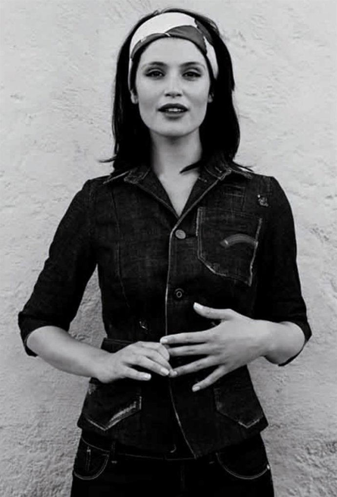 Gemma Arteton para la campaña Primavera-Verano 2011 de G-Star