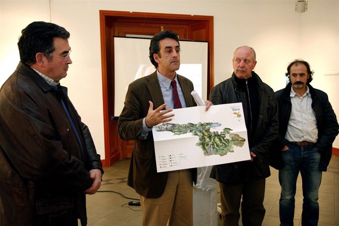 17:00La Casona, ReinosaEl consejero de Medio Ambiente, Francisco Martín, inaugur