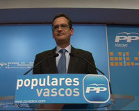 Basagoiti exige a Urkullu que "rueden cabezas" porque la "Gestapo del PNV" no puede quedar en pedir "carnés a tres"