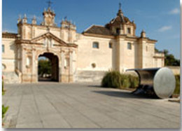 Fachada del Monasterio de la Cartuja en Sevilla