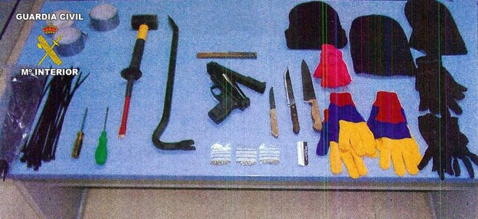 Efectos intervenidos en la operación en la que se ha desmantelado una banda que 