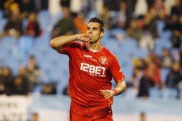 Negredo celebrando un gol