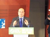 PNV dice que López necesita un "buen arreón" que no va a lograr "con la foto que hoy quiere colocarnos con sus cargos"