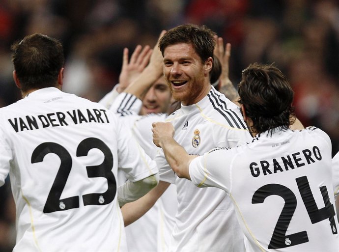 Xabi Alonso Celebra El Segundo Gol