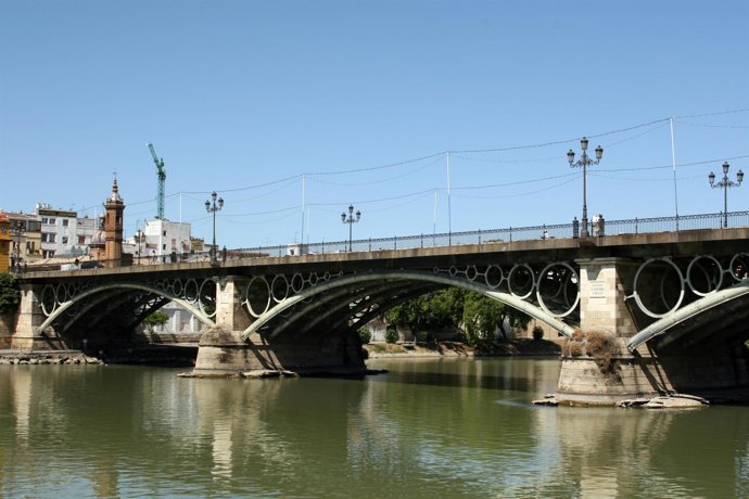 Puente de Triana en Sevilla