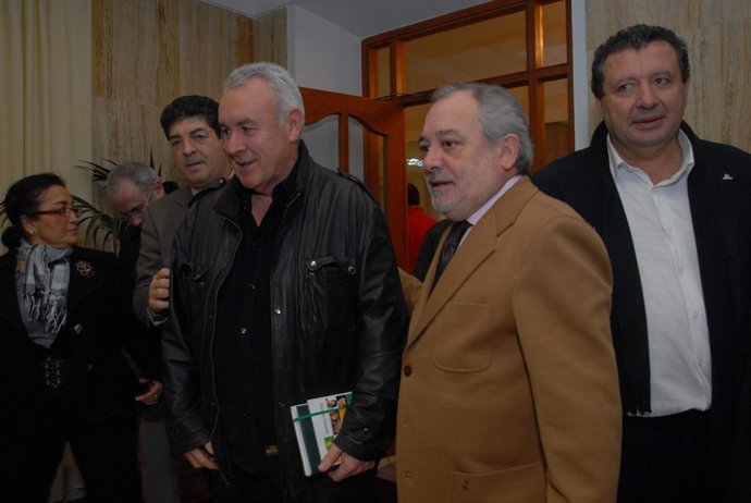 Cayo Lara, durante su visita a Córdoba