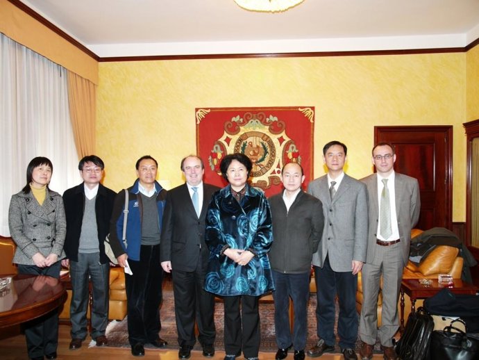 Una delegación del Gobierno chino ha visitado la CHE en Zaragoza