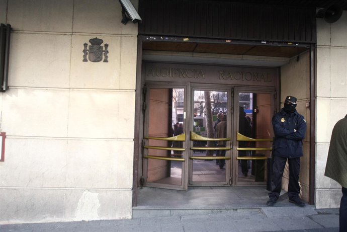 Puerta de la Audiencia Nacional