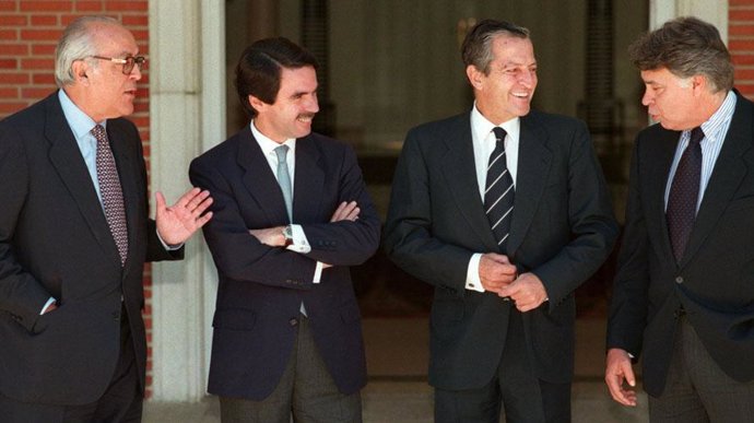 Calvo Sotelo, Aznar, González y Suárez en 1997