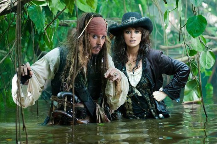 Depp y Cruz en Piratas del Caribe