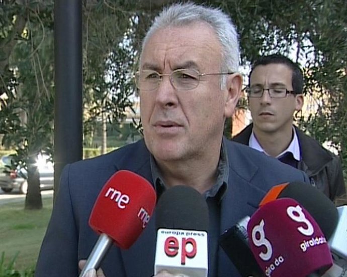 El coordinador federal de IU, Cayo Lara