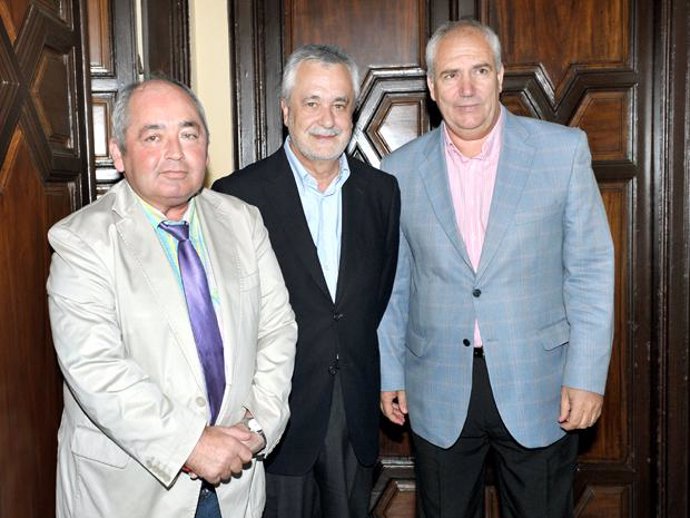 Griñán, con Pastrana y Carbonero antes de una reunión en San Telmo